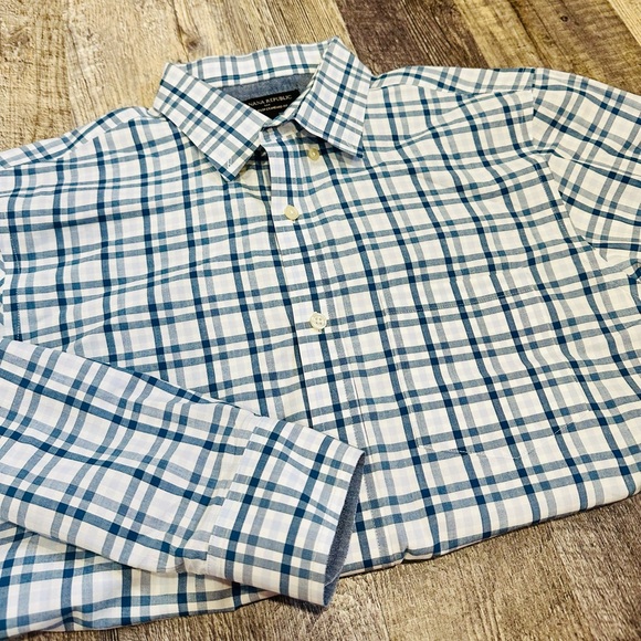 Men’s Banana Republic Button Down Shirt - Picture 1 of 5
